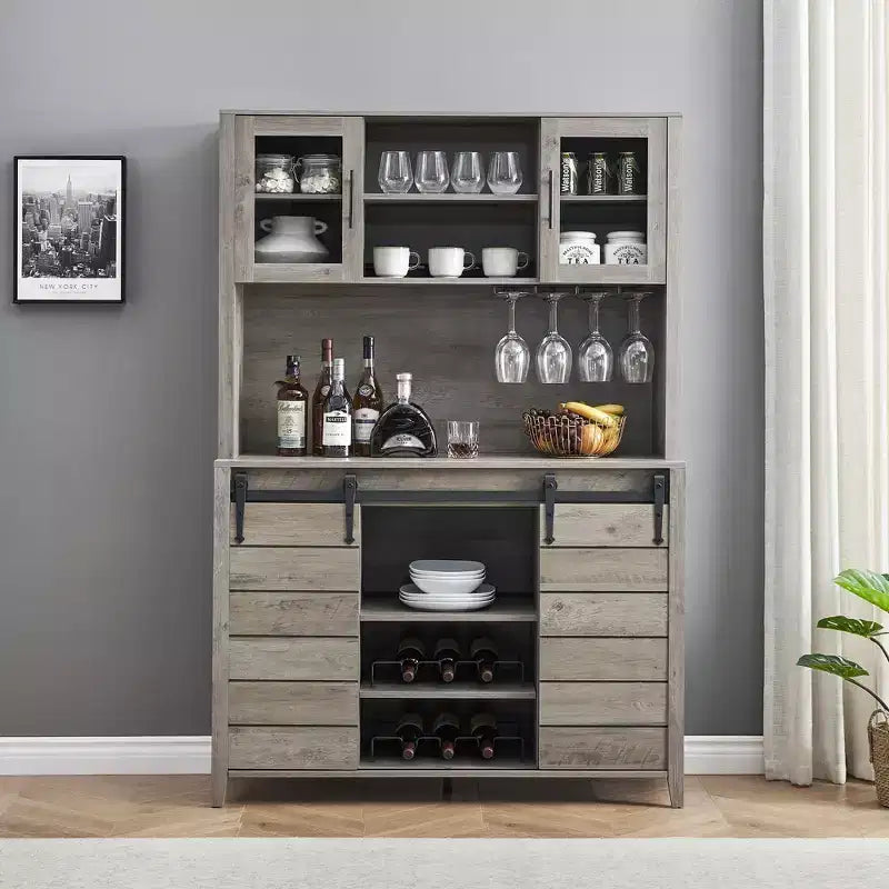 Mobile bar alto da 70'' in stile rustico, mobile contenitore da cucina con anta scorrevole stile porta da fienile, credenza alta con portabottiglie, bar domestico, grigio