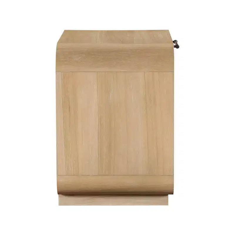 Comodino in legno naturale e rattan con cassetto e ripiani aperti