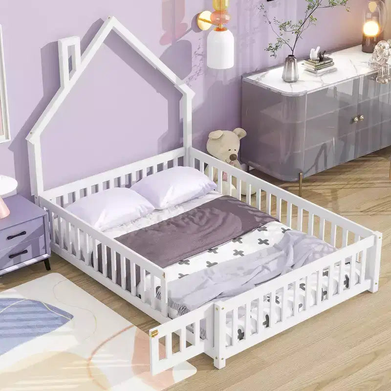 Full House-shaped Headboard Floor Bed with Fence White